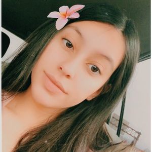 Meet your Posher, Stefany